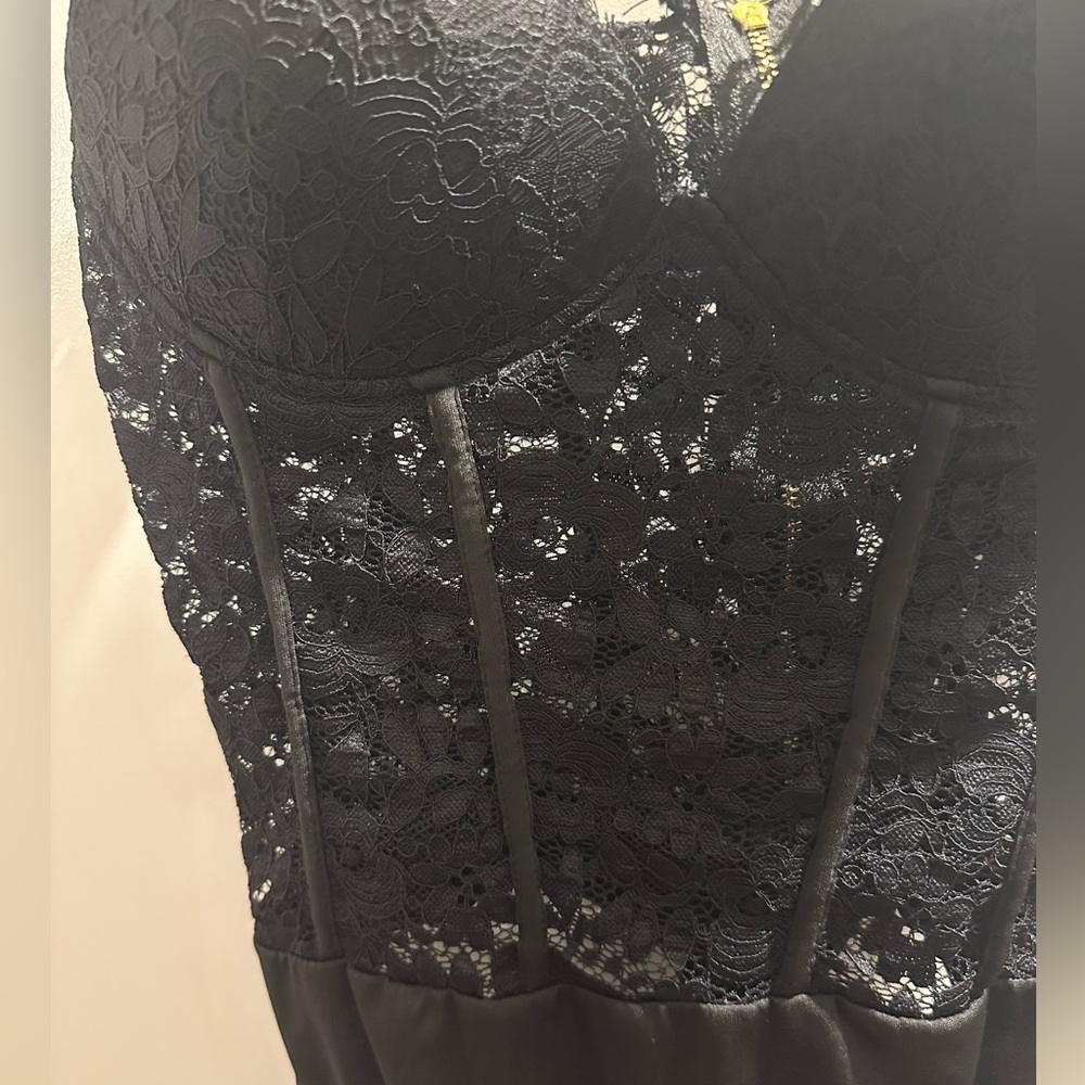 2/$30 🔥 Host Pick 🔥 Lace Bodysuit
